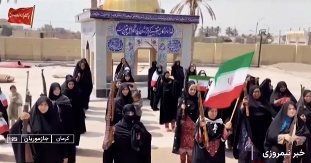 Civili iraniani addestrati in moschee: segnale di tensione crescente