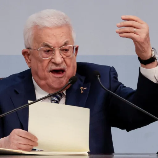Abbas rafforza il controllo su Fatah: evoluzione politica nei Territori Palestinesi