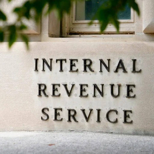Immunità fiscale a Trump: la decisione del Dipartimento di Giustizia scatena polemiche