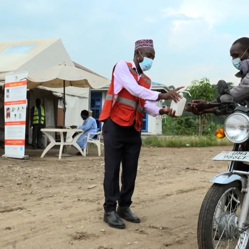 L'epidemia di Ebola sconvolge la vita lungo il confine tra RDC e Uganda