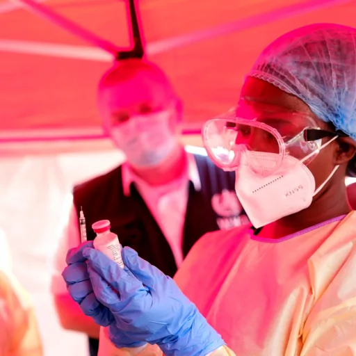 Uganda conferma 3 nuovi casi di Ebola: altri 10 paesi a rischio