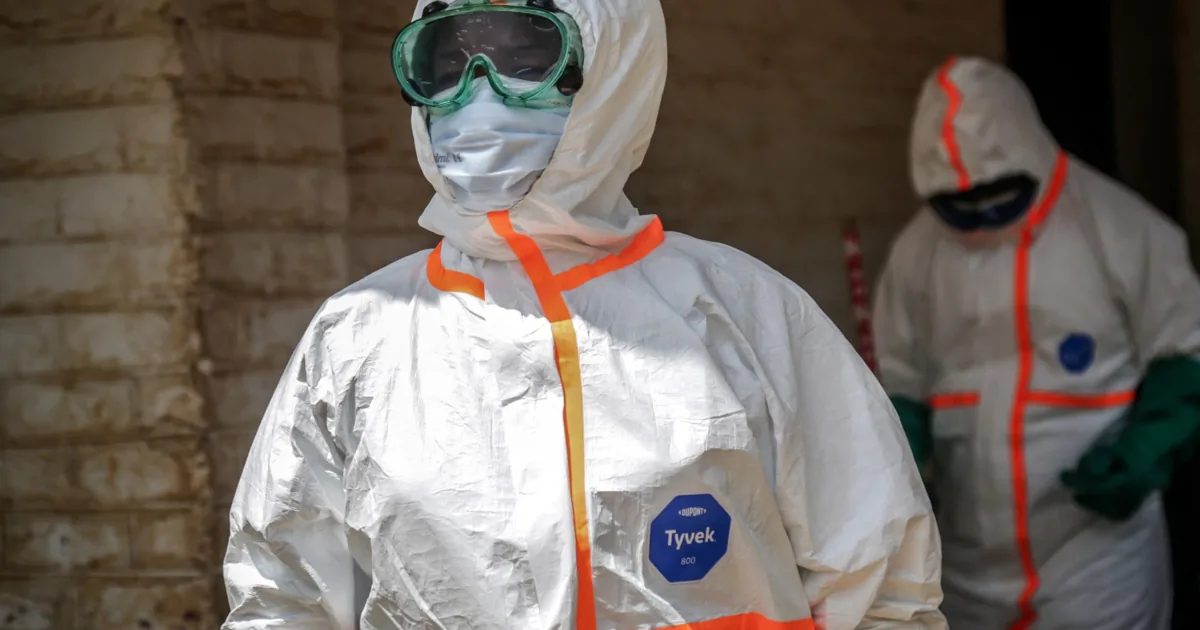 Aumentano gli attacchi ai centri Ebola nell'est della RDC mentre crescono i timori per l'epidemia