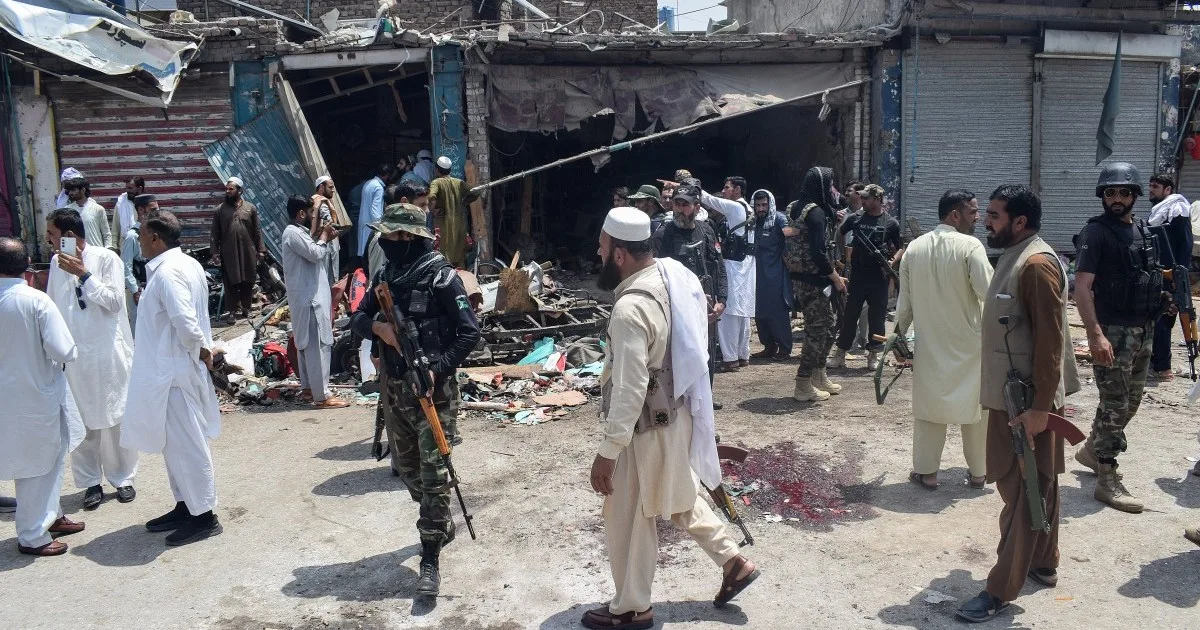 Bombardamenti a Bajaur: la fragile tregua Pakistano-Afghana a rischio