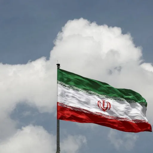 Iran: tensioni in salita tra duri nazionalisti e pressione americana